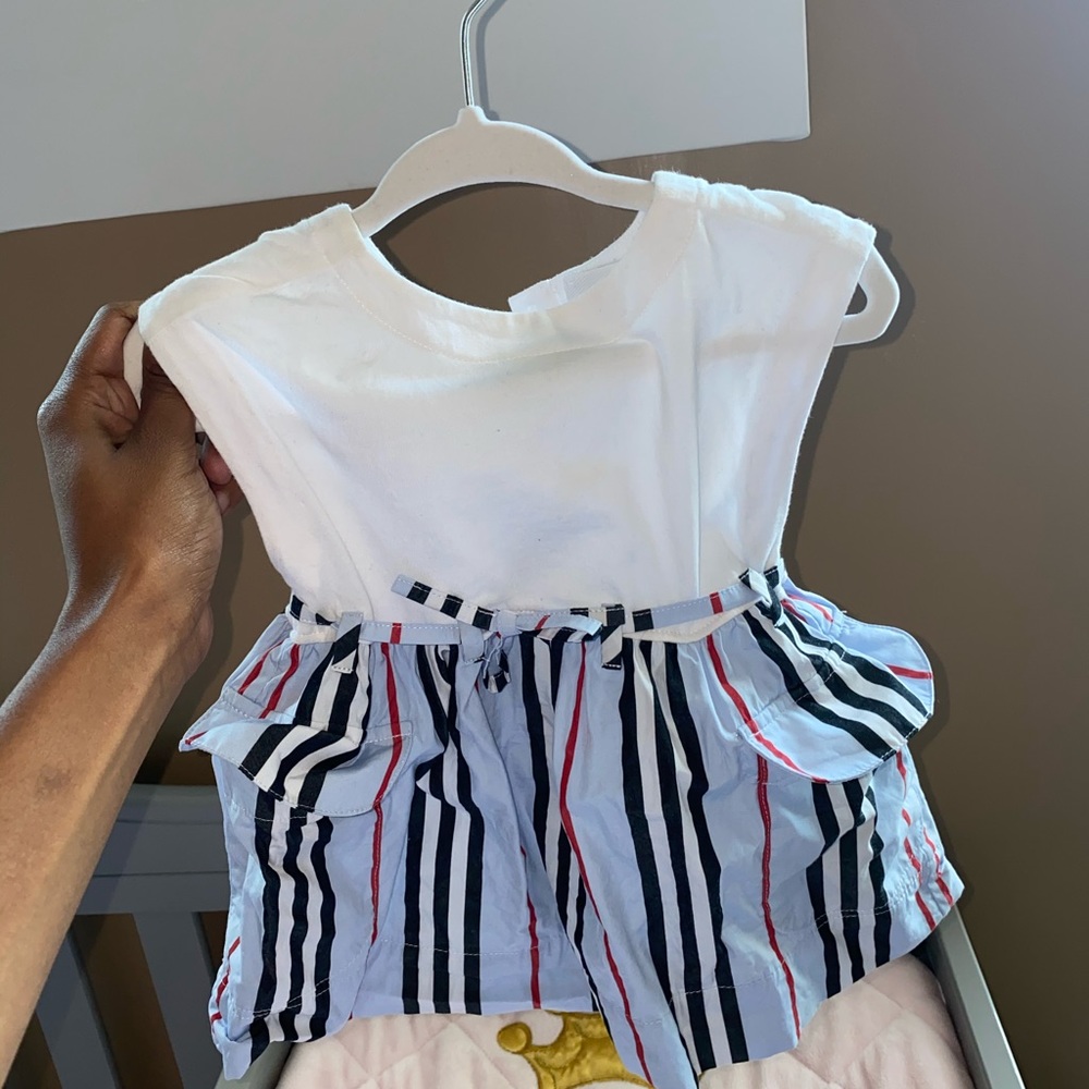 Burberry 6mos dress with pockets
